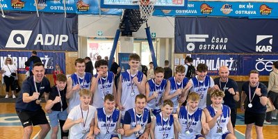 Basketbalisté BCM Olomouc U15 slaví republikové stříbro