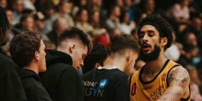 Kádr Hanáků doplnil střelec z Texasu