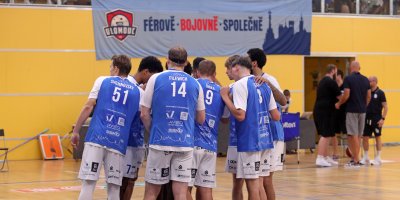 Máme dobrý tým. Kombinuje mládí a zkušenost, říká kouč Matt Jones