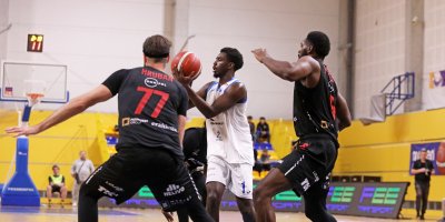 Těžký direkt na půdě mistra